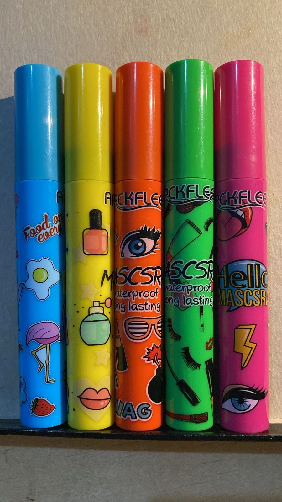 Bold Unfold Waterproof Mascara (per peice)